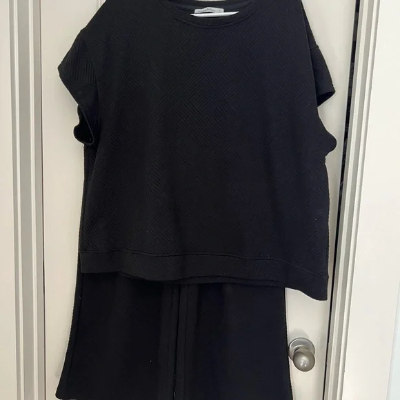 Black Women's Travel Set - Picture 1 of 2